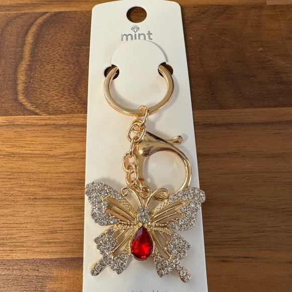 ‼️5/$25‼️ Mint Gold and Red Butterfly Keychain - Picture 1 of 1